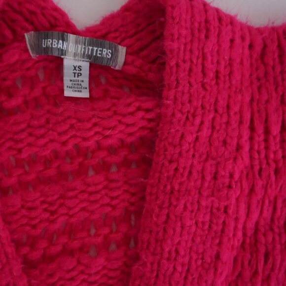 Urban Outfitters Hot Pink Chunky Knit Cardigan Bubble Sleeve Bold Barbie XS - Picture 9 of 9
